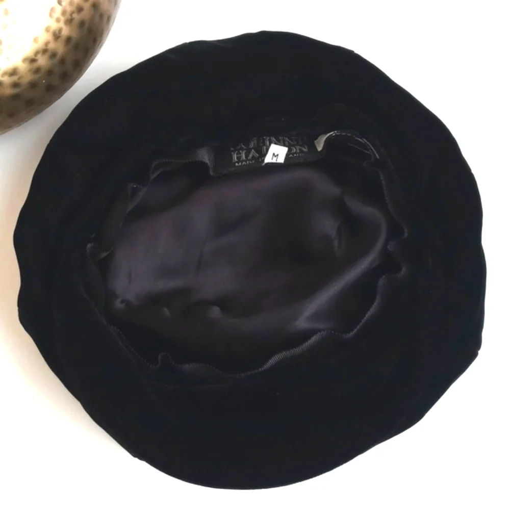 Bergdorf Goodman Vintage Black Velvet Baker Boy Cap By Corinne Hatton Size M